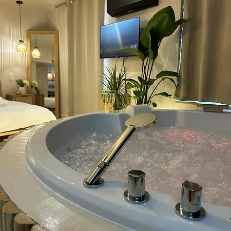 Apartment Nuit A Bali Clim Jacuzzi Et Wi-fi - Bali